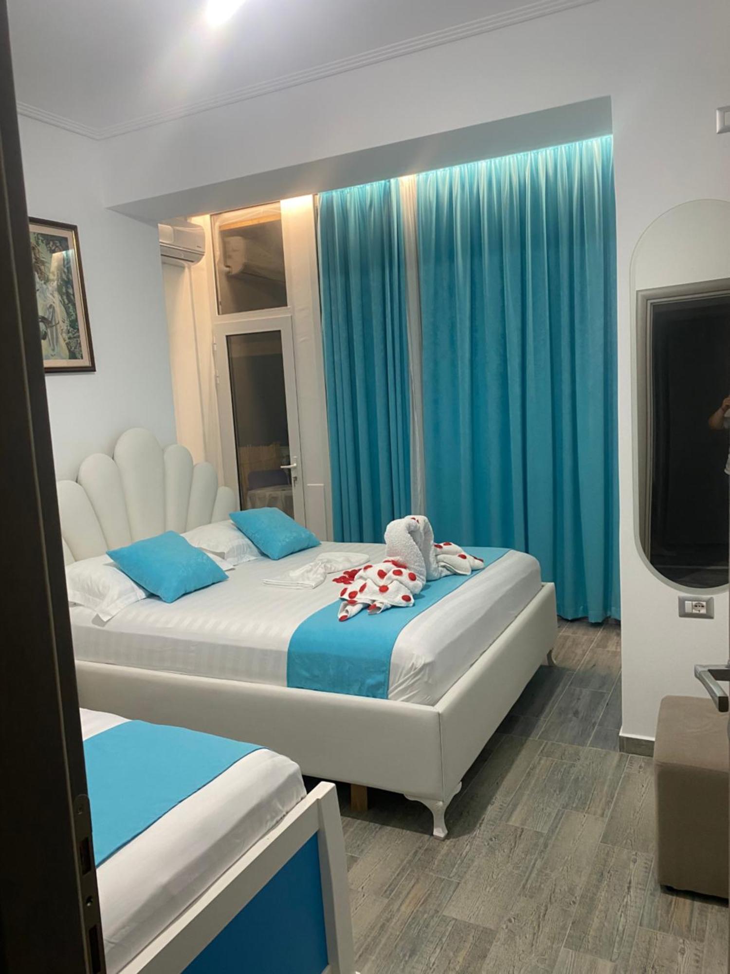 Vila Sinani Sarandë Exterior foto